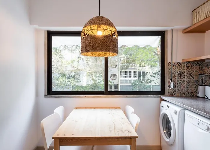 Flh Spacious With Balcony Cascais
