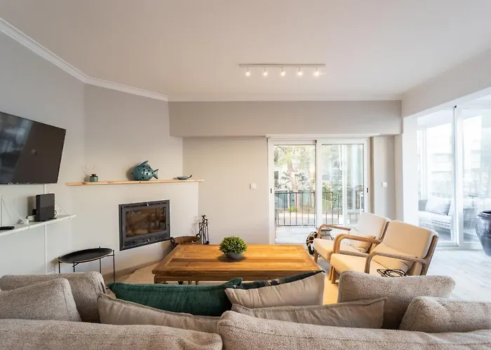 Flh Spacious With Balcony Lejlighed Cascais