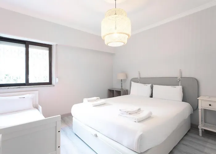 Flh Spacious With Balcony Cascais