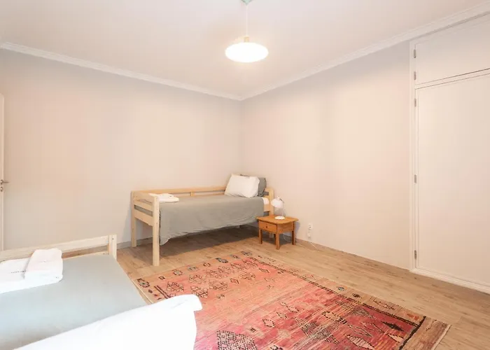 Lejlighed Flh Spacious With Balcony *